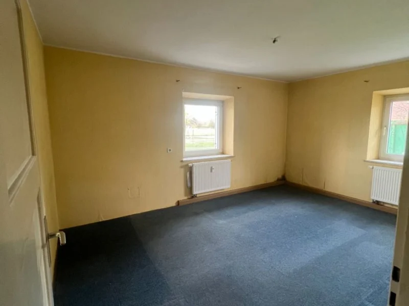 Leergeräumtes Zimmer nach der Entrümpelung