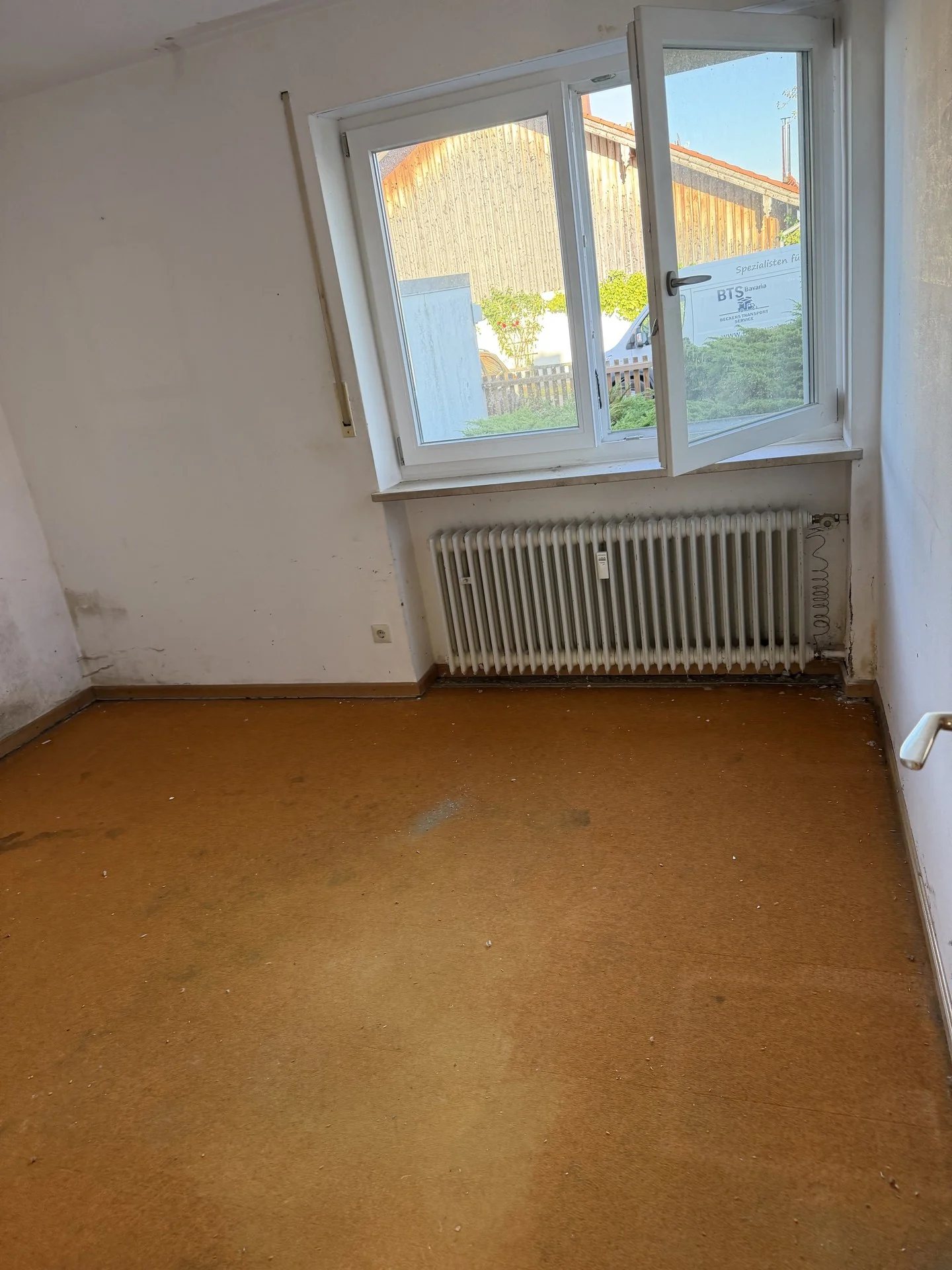 Bücherzimmer nach der Entrümpelung in Arget-Sauerlach, Auftrag vom 29.09.2026