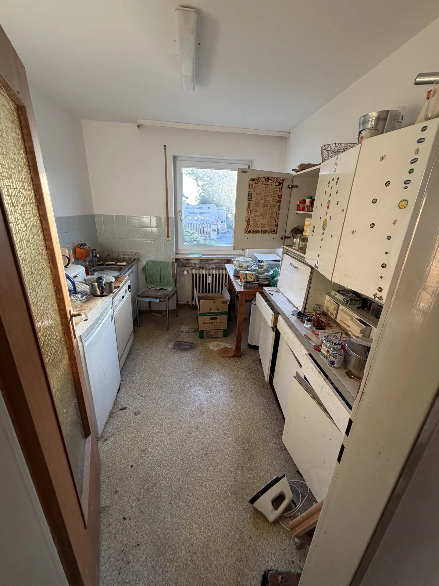 Küche vor der Entrümpelung in Arget-Sauerlach, Auftrag vom 29.09.2026